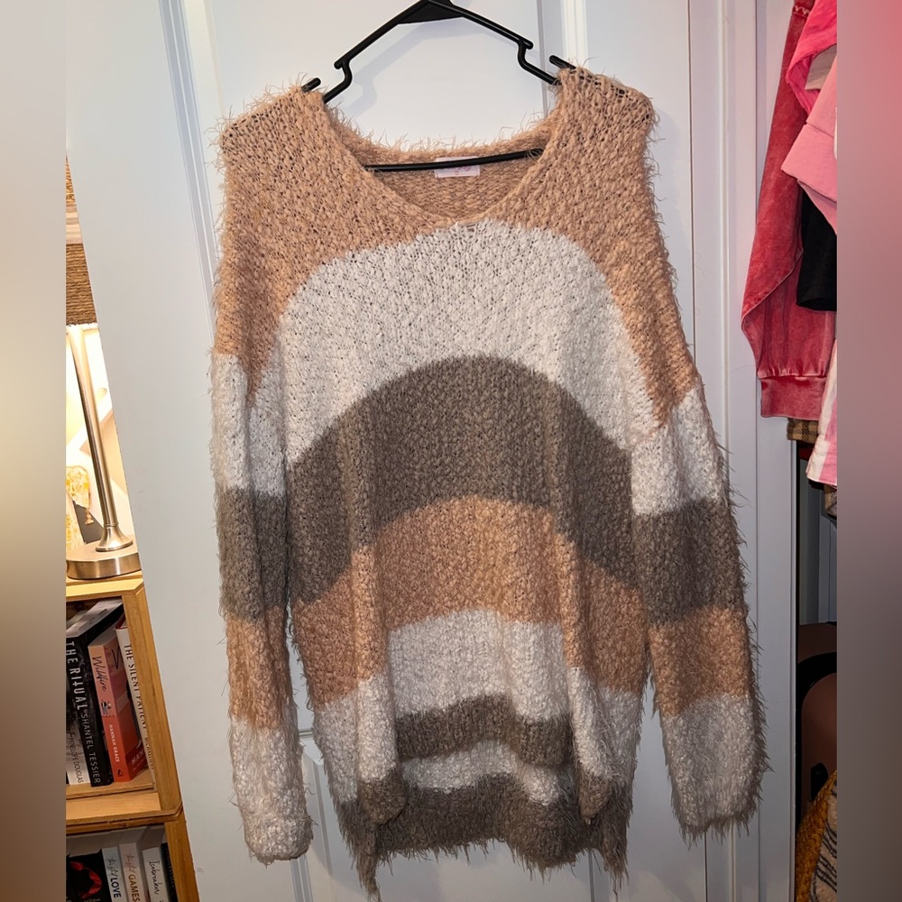 sweater. pink lily.